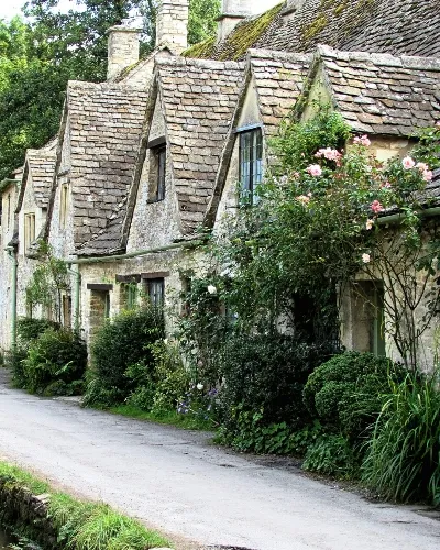 Stay in the most unique country stay homes in the United Kingdom