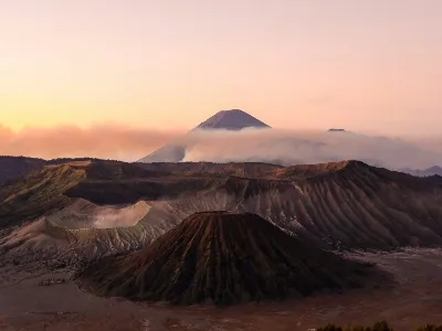 The volcanic mountains found in Indonesia