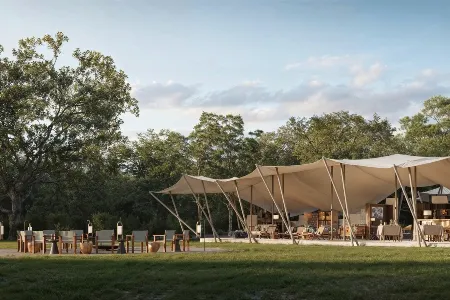 Chicari Camp - Main area exterior
