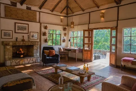 Bwindi Lodge lounge
