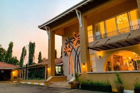 No.5 Boutique Hotel exterior