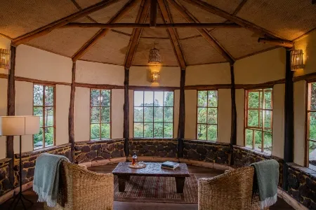Mgahinga National Park - Mount Gahinga Lodge - SunRoom