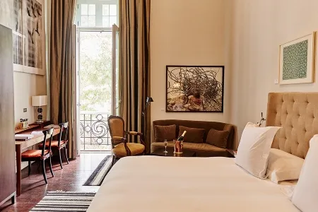 2N Hotel B Bedroom_converted