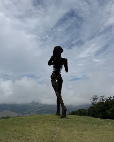 30-foot sculptures_converted