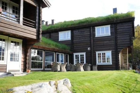 Storfjord Hotel 1 Outside gardens_converted