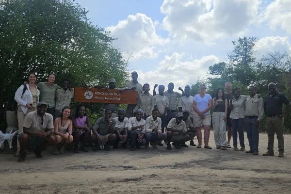 Tanzinaia Safari Group_converted