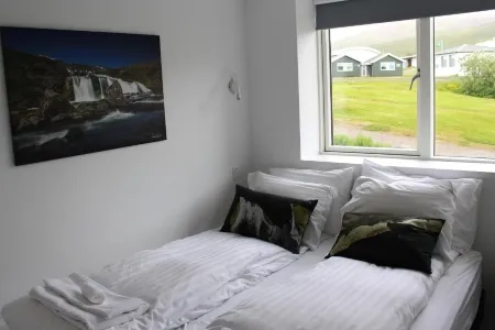 Blabjorg Resort 3 Resort bedroom_converted