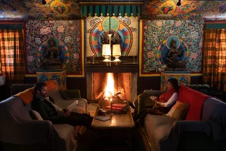 Happy House 5 lounge_converted