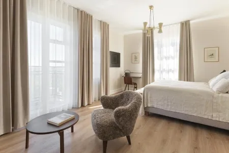 Hotel Budir 3 luxury room_converted