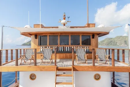 Rascal 4 ship deck_converted