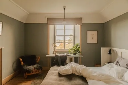 Killiehuntly Farmhouse & Cottages 2 lodge rooms_converted