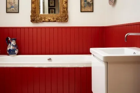 Newhall Mains 3 clasic bathroom in hotel_converted