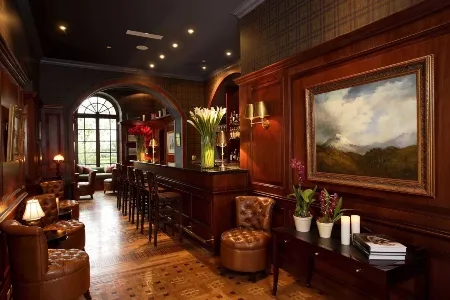 Casa Gangotena 4 bar lounge_converted
